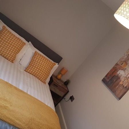 Superb 1St Floor Town Centre Apartment-Refurbished Great Coates Εξωτερικό φωτογραφία